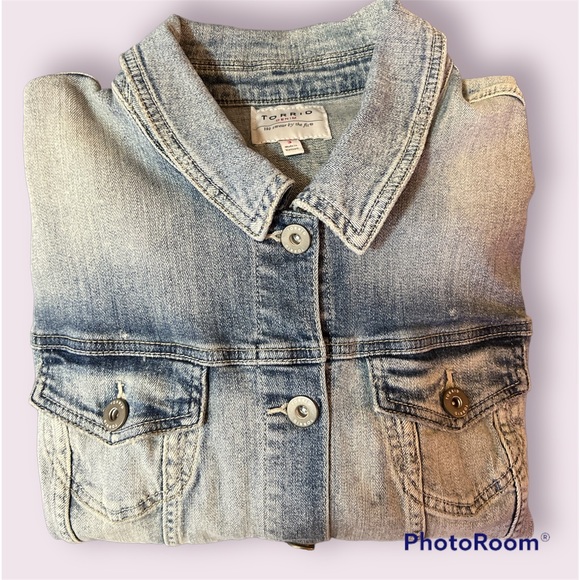 Torrid DISTRESSED JEAN JACKET Size 3 - Picture 8 of 12